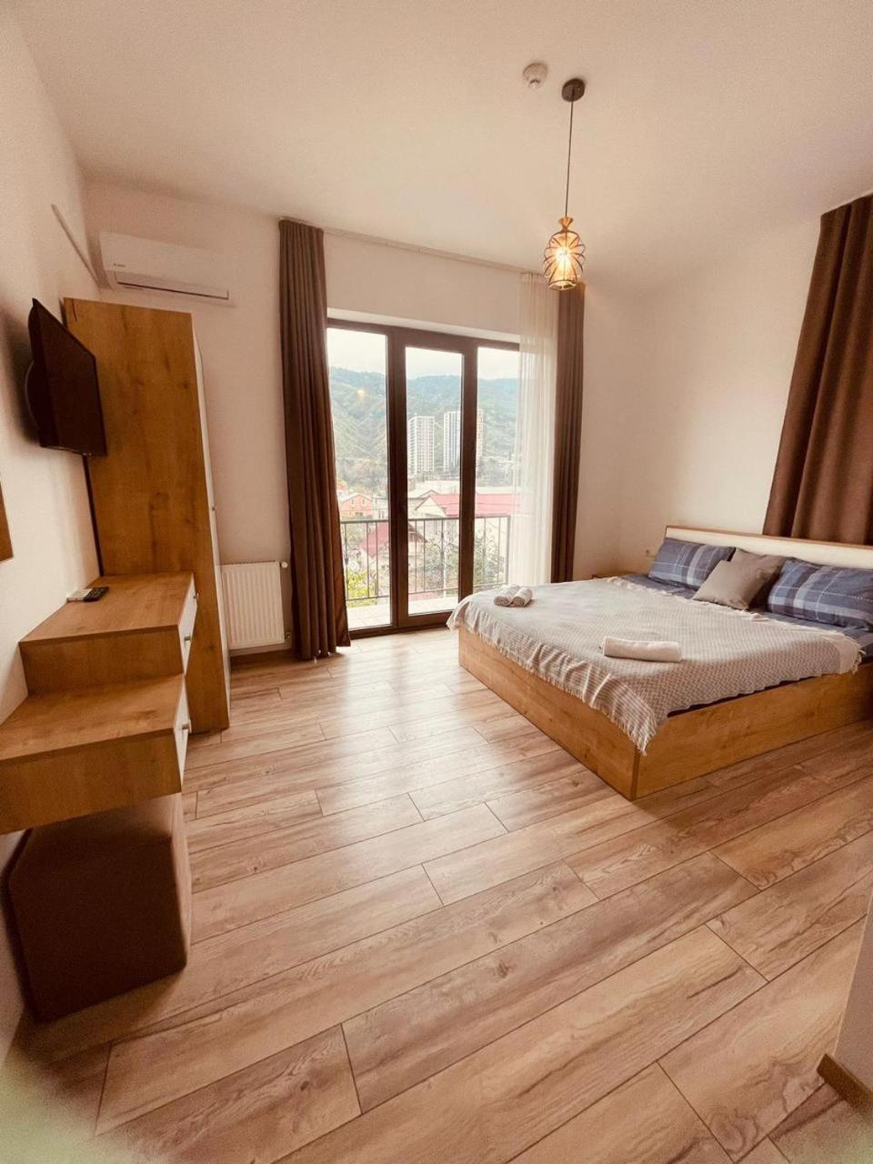 Myfamily Hotel Tbilisi Ngoại thất bức ảnh