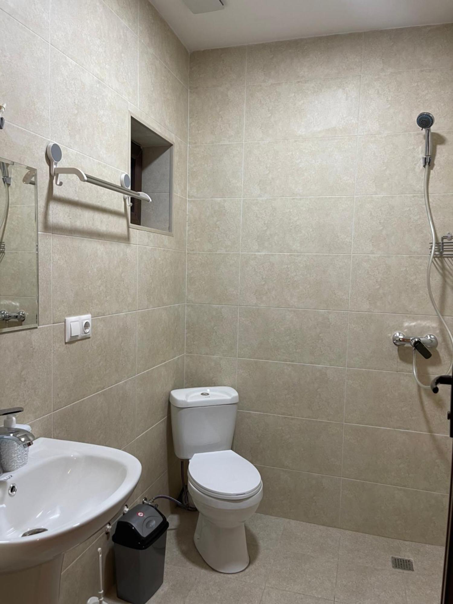 Myfamily Hotel Tbilisi Ngoại thất bức ảnh